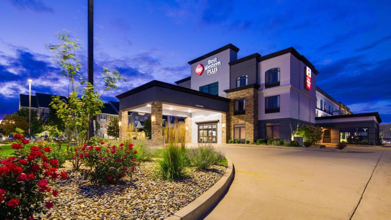 Best Western Plus Champaign/Urbana Inn Buitenkant foto