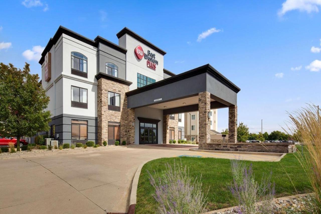 Best Western Plus Champaign/Urbana Inn Buitenkant foto
