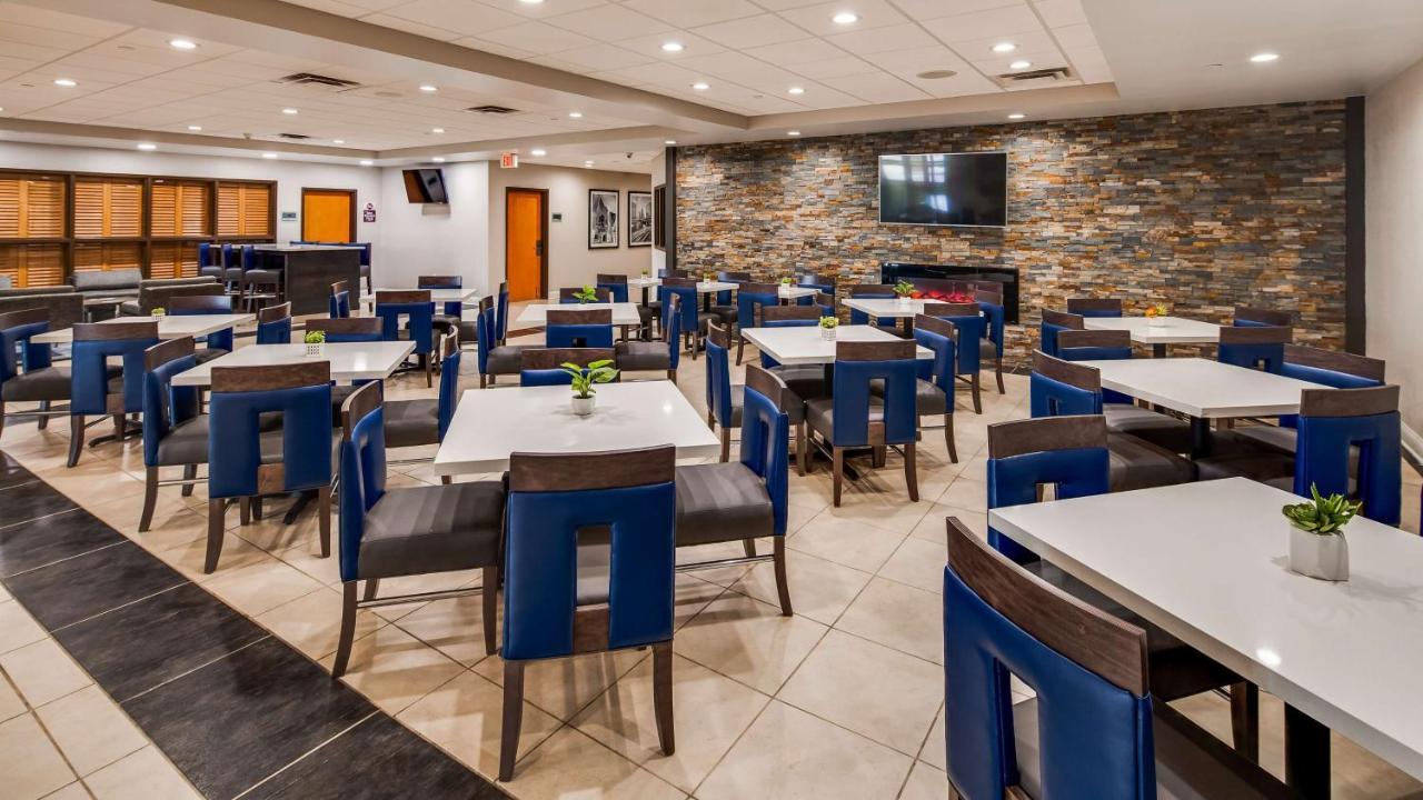 Best Western Plus Champaign/Urbana Inn Buitenkant foto