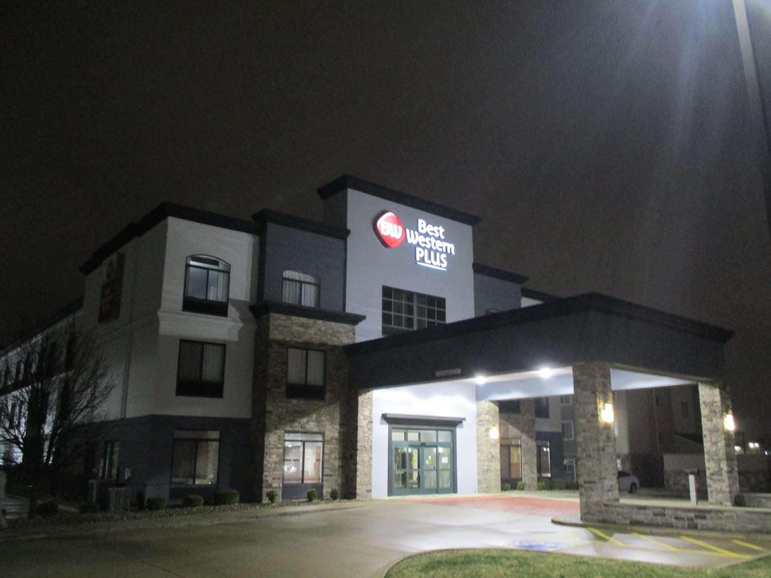 Best Western Plus Champaign/Urbana Inn Buitenkant foto